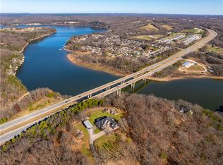 18318 Oakridge Rd, Springdale, AR 72764