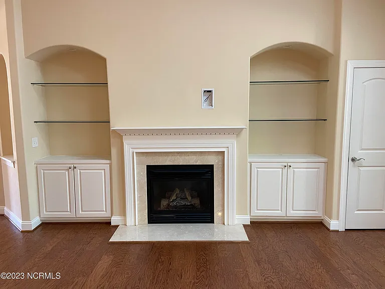 1113 Evangeline Dr — Photo 5