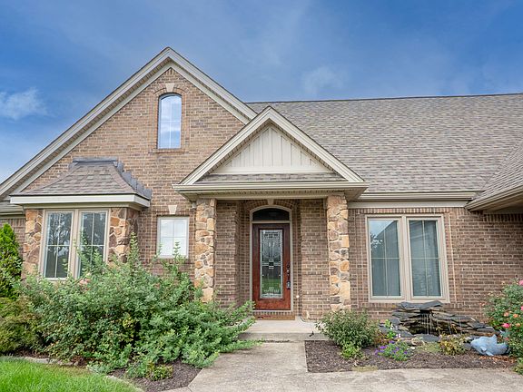 3rd image of 141 Braedens Way