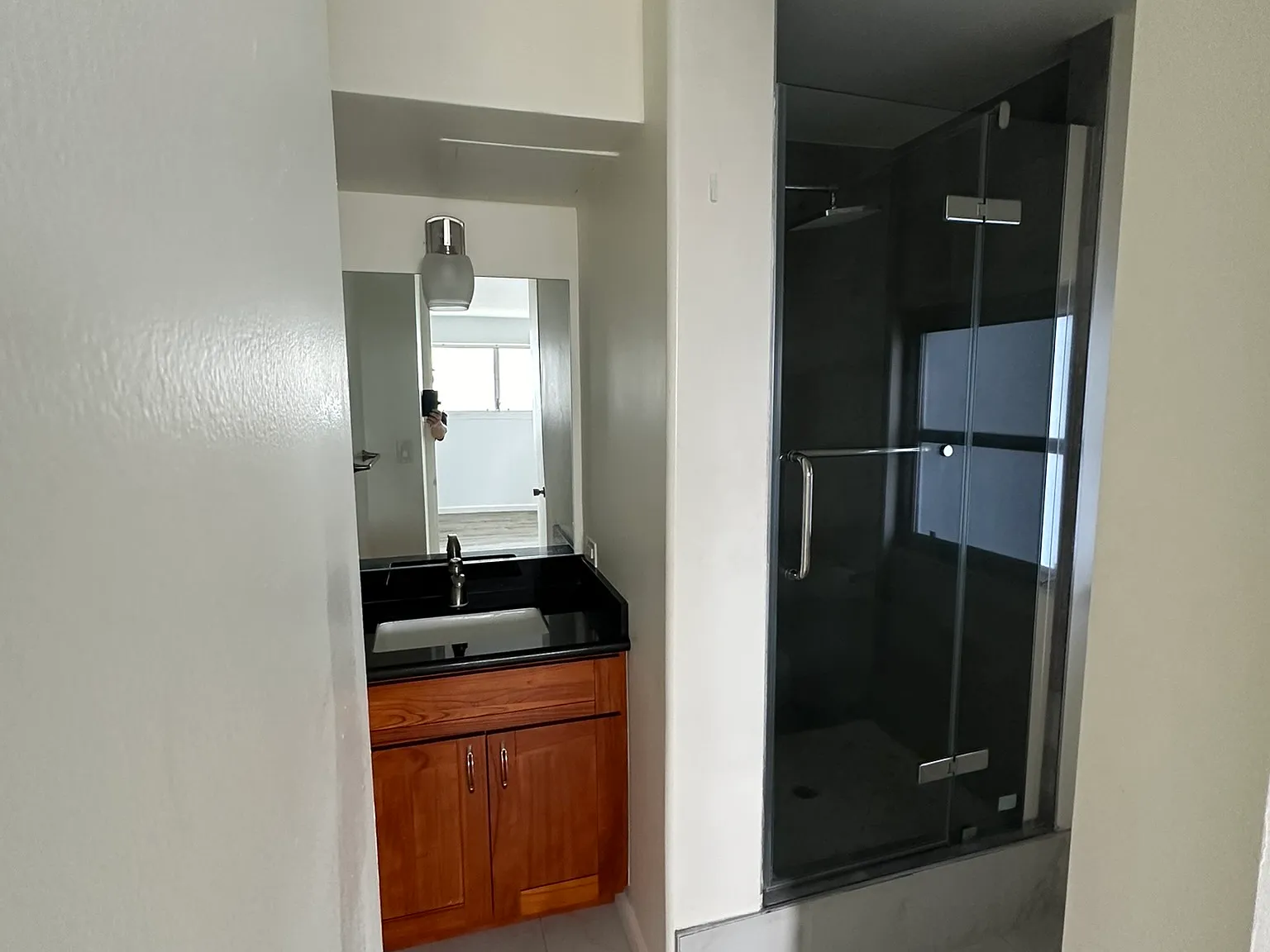 2 bed, 977 sqft, $3,250 — Photo 3