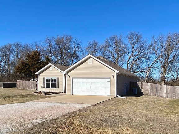 2nd image of 977 SE 380th Rd