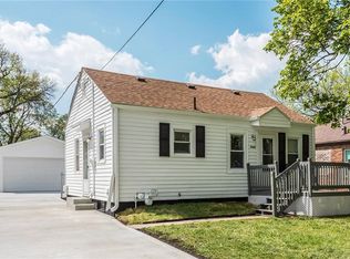 3320 E 9th St, Des Moines, IA 50316