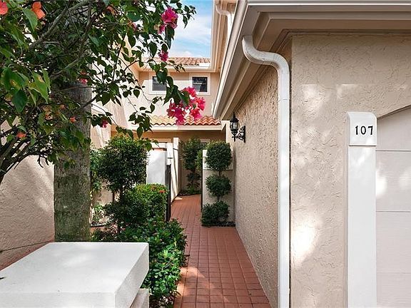 2nd image of 6020 Verde Trail #107