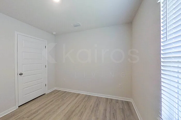4746 Malay Cir — Photo 14