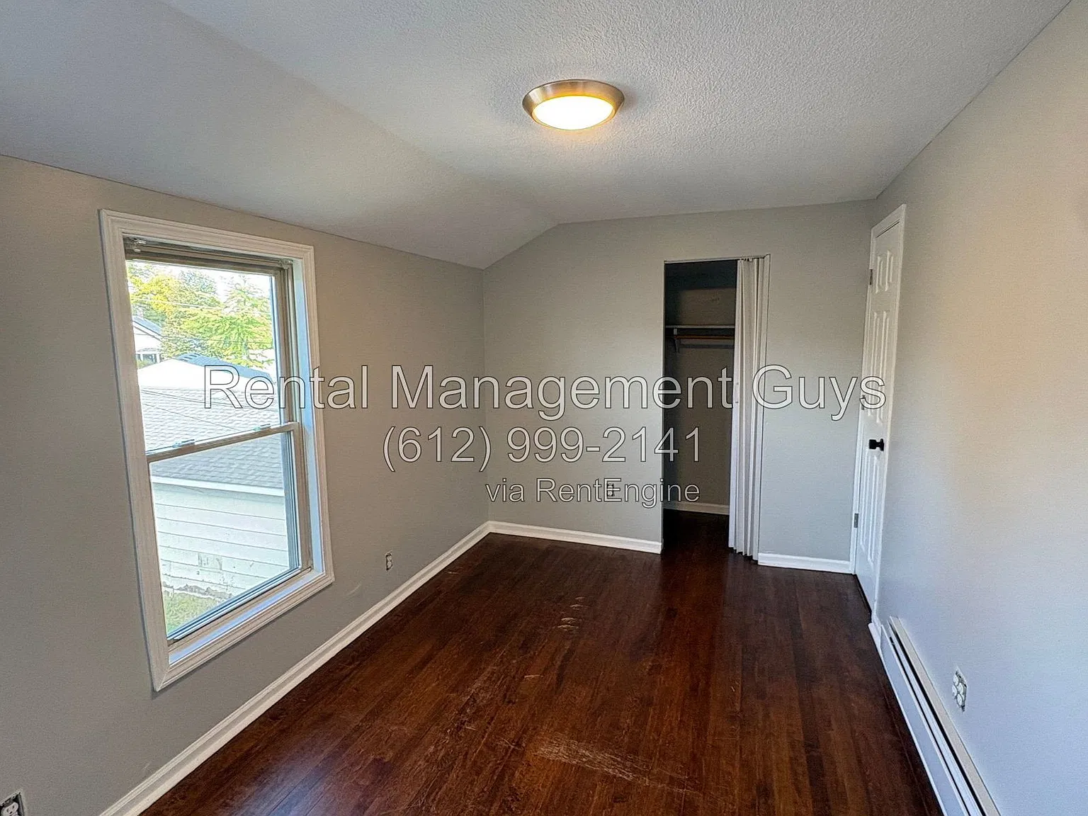 2 bed, 1.0 bath, 1200 sqft, $1,300 — Photo 4