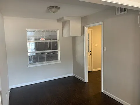 438 W Phillips Ct — Photo 12