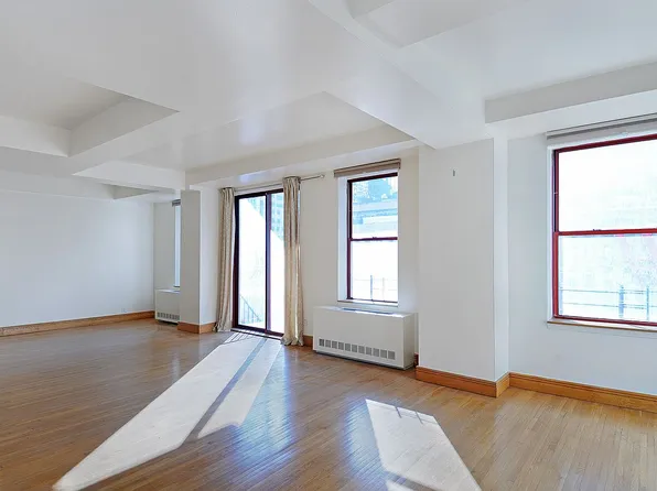 40 E 61st St APT 14A, New York, NY 10065
