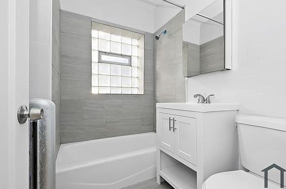 4th image of 6358 S California Ave #2