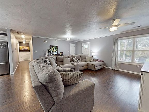 5th image of 1701 Union St
