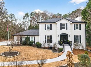 325 Saddle Creek Cir, Roswell, GA 30076