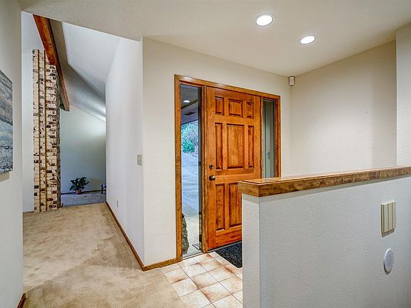3rd image of 1550 NW Emperor Dr