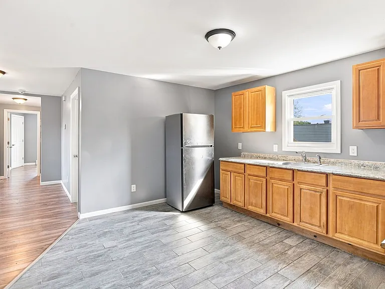 165 Central Pl — Photo 14