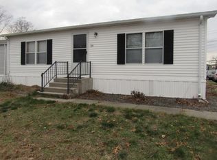 548 Kenyon Ave #24, Attleboro, MA 02703