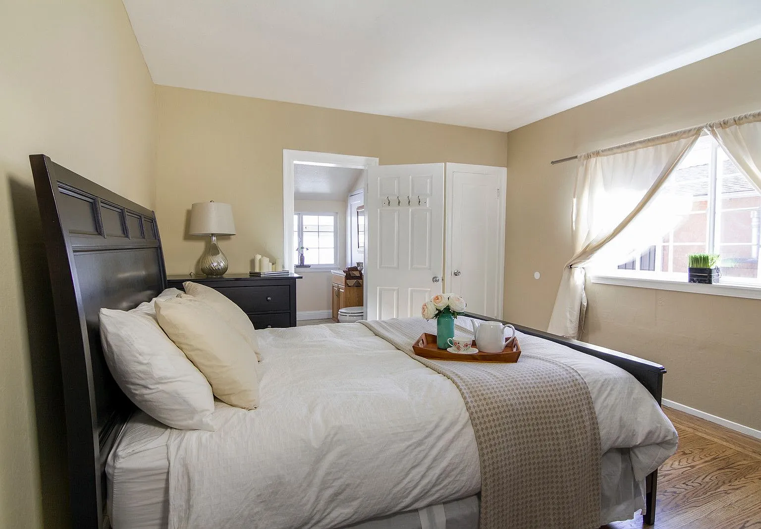 7 bed, $1,700 — Photo 1