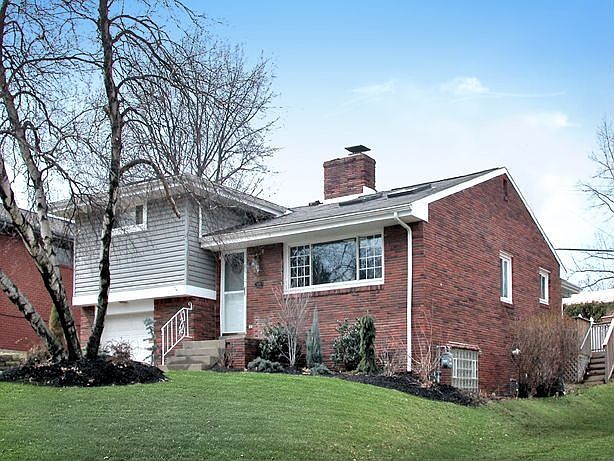 1120 Folkstone Drive