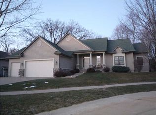 3210 Reston Ct NE, Cedar Rapids, IA 52402