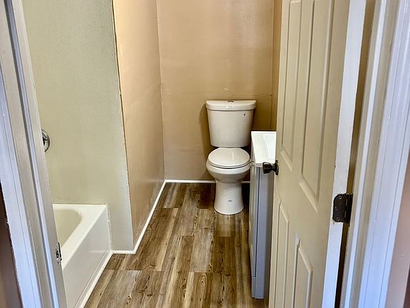5th image of 429 Heywood Ave APT 5