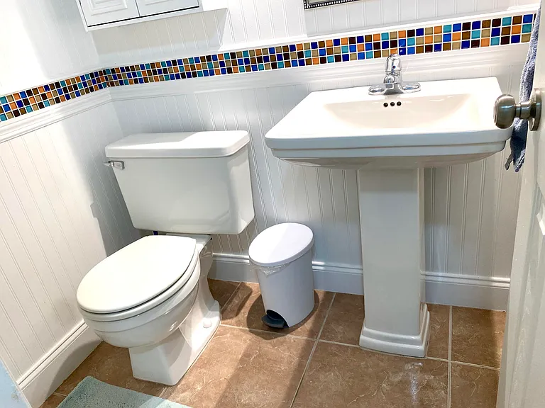 335 Farnham Cres #P — Photo 23