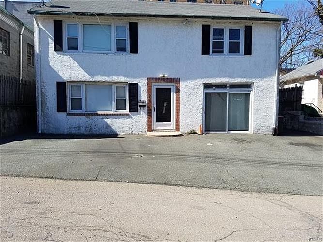 1st image of 226 Valley Pl