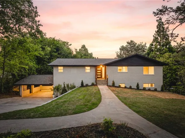 1679 Oak Ln NE, Atlanta, GA 30329