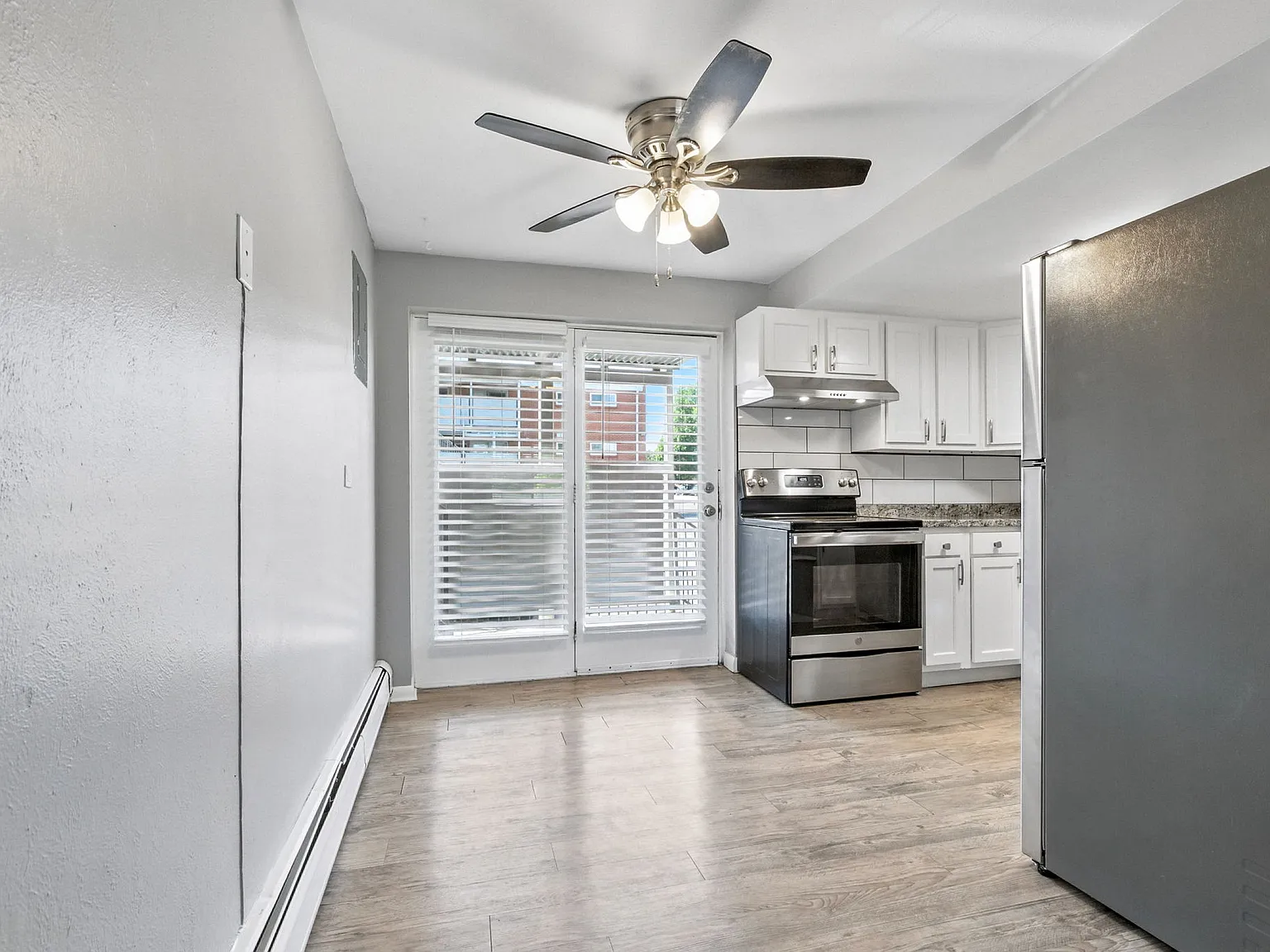 10760 W 8th Ave — Photo 3