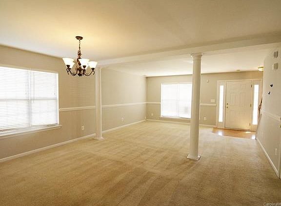 5th image of 2211 Wexford Way