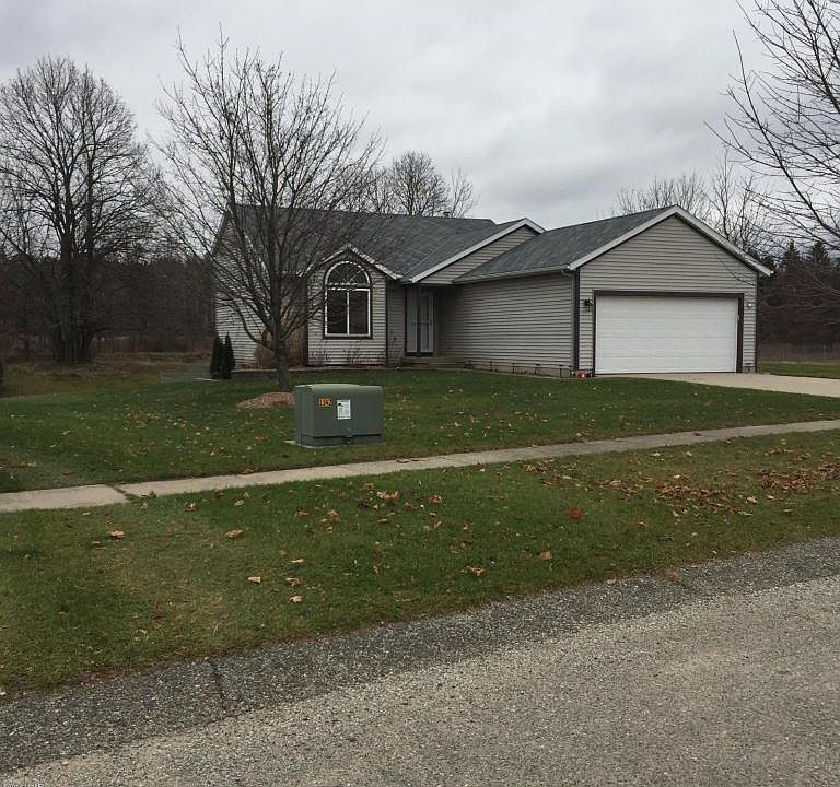 1st image of 470 6th St NE
