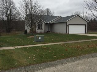 470 6th St NE, Cedar Springs, MI 49319