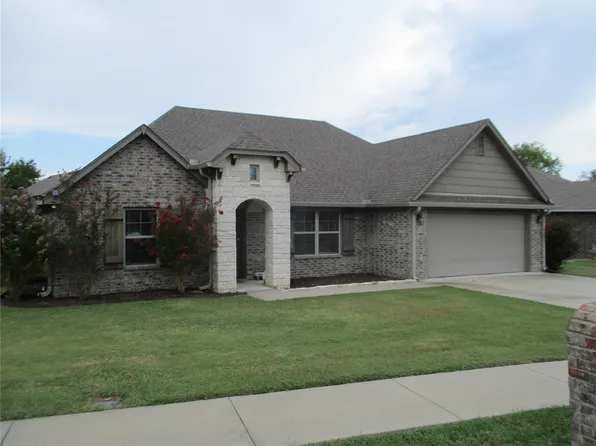 1008 Midway Rd, Claremore, OK 74019