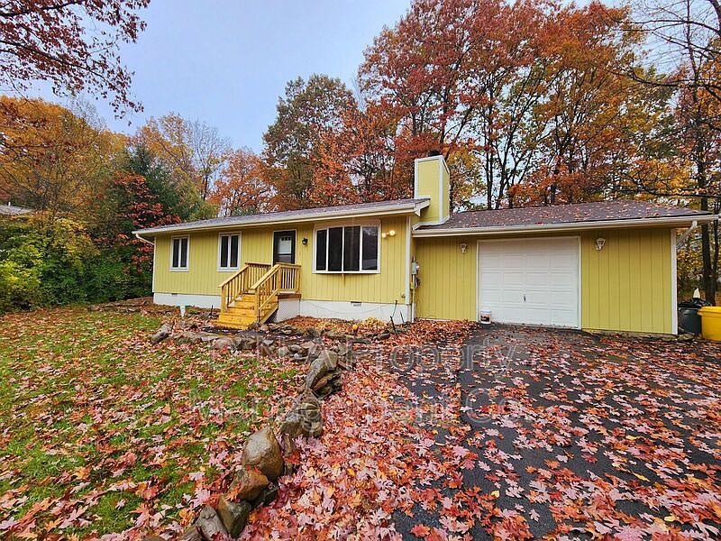 1st image of 39 Mountain Dr