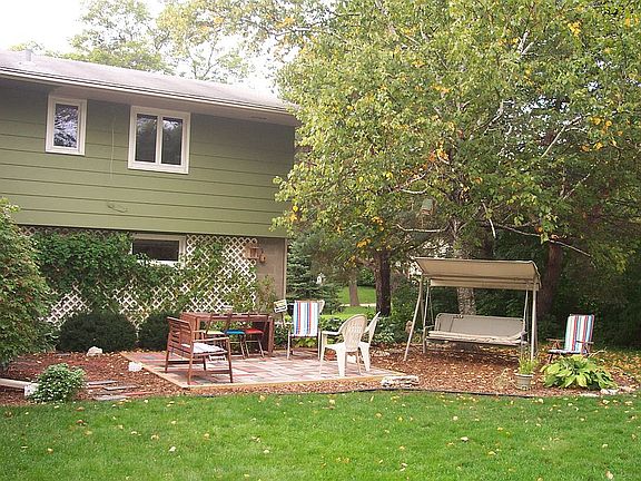 3rd image of 3086 Milton St N
