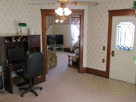 4th image of 312 Park St