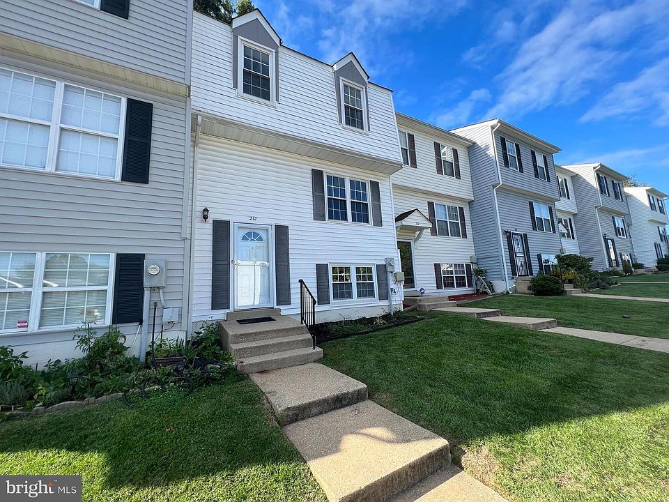 1st image of 212 Sweet Pine Dr