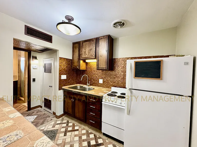 2819 N Woodland Ave #2 — Photo 10