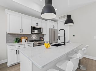 460 W Tienken Rd UNIT 432, Rochester, MI 48306