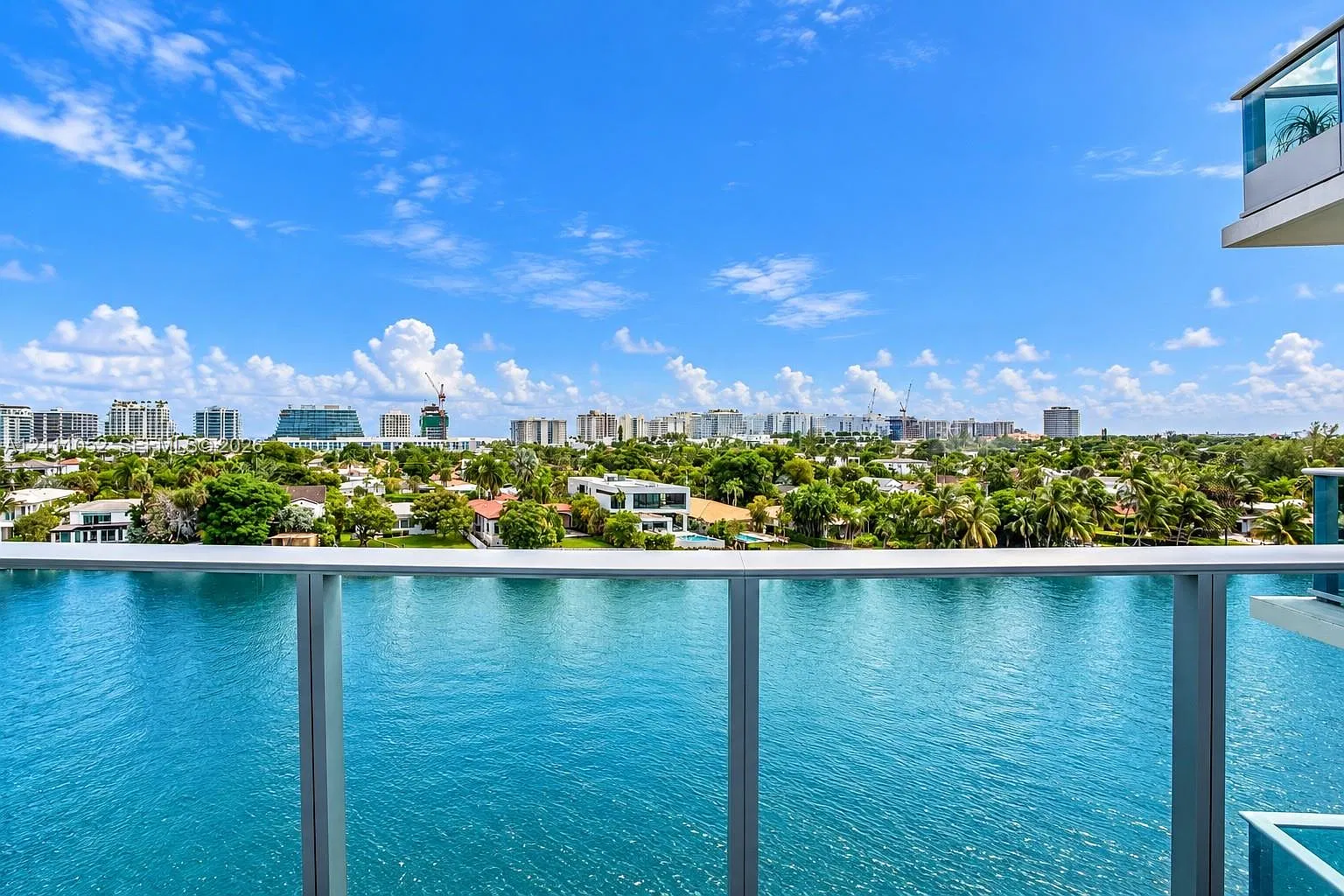 Bay Harbor Island — Photo 3