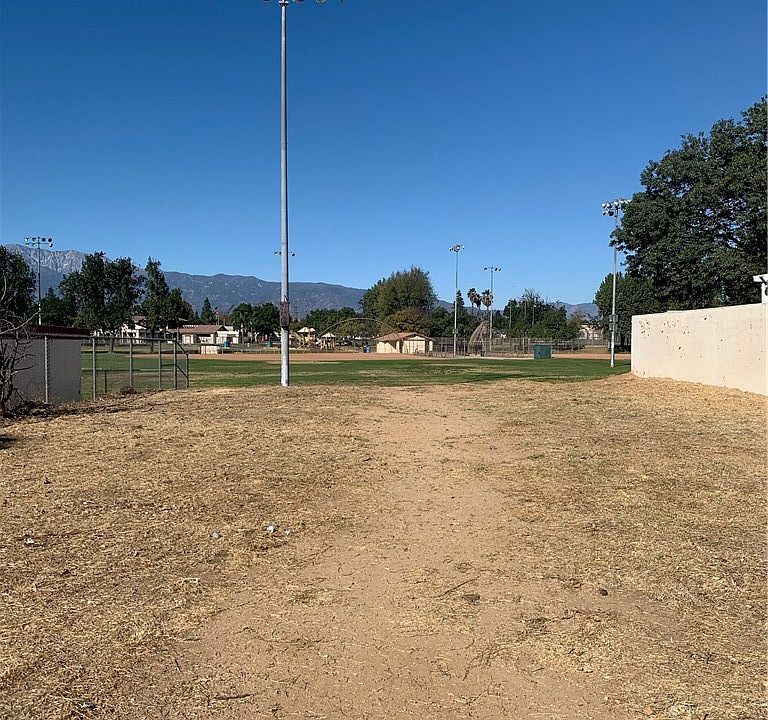 1st image of 14650 Canyon Crest Dr