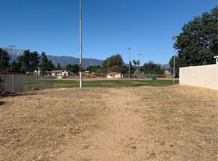 14650 Canyon Crest Dr, Fontana, CA 92337