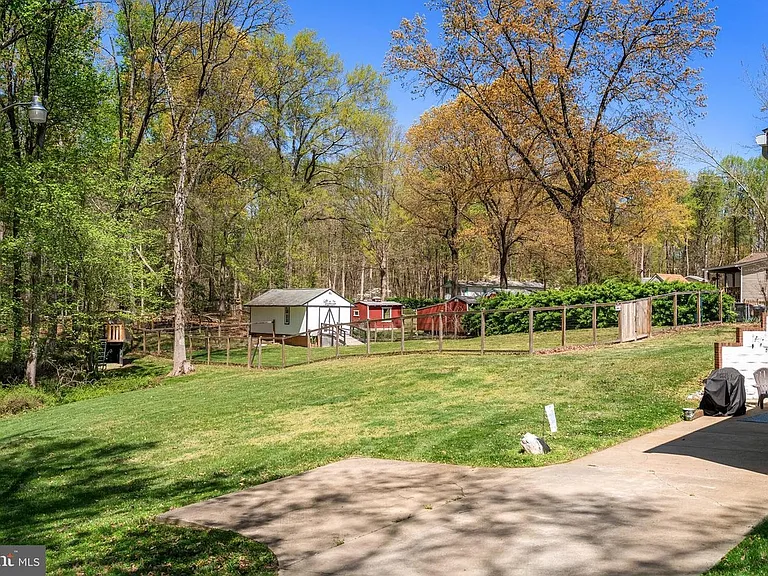 54 Stafford Indians Ln #A — Photo 10