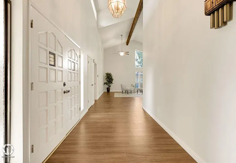 2300 El Portal Dr #49 — Photo 2