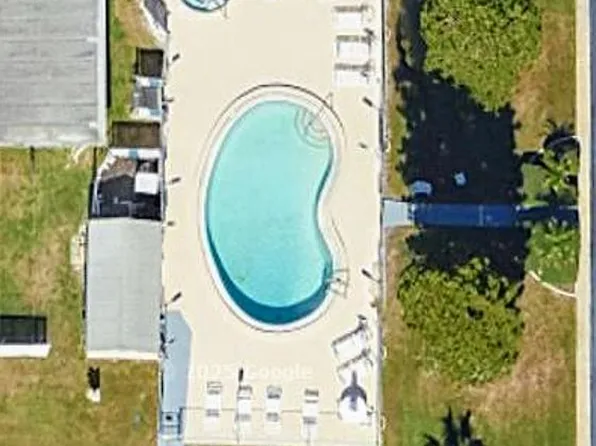 7803 46th Ave #102, Saint Petersburg, FL 33709