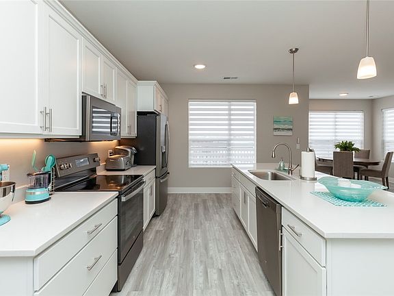 4th image of 9065 Bishop Dr #201