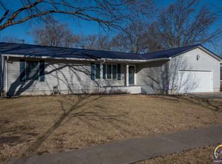 403 S 9th St, Osage City, KS 66523