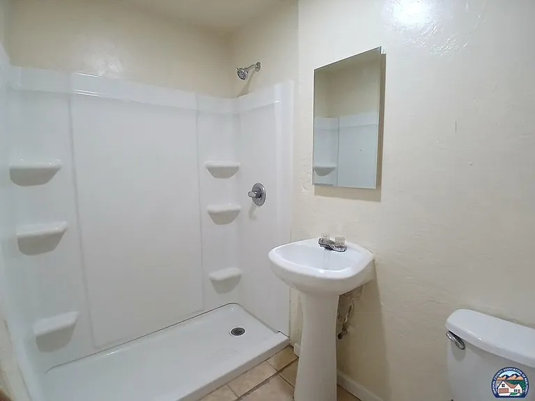 210 E B St — Photo 9
