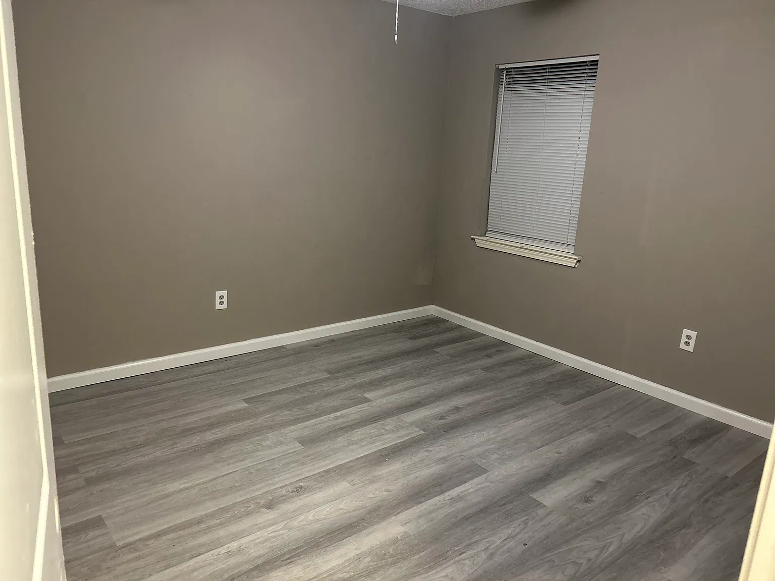 4 bed, 1926 sqft, $2,250 — Photo 4