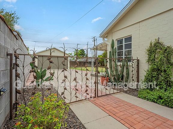 3rd image of 535 W Cambridge Ave