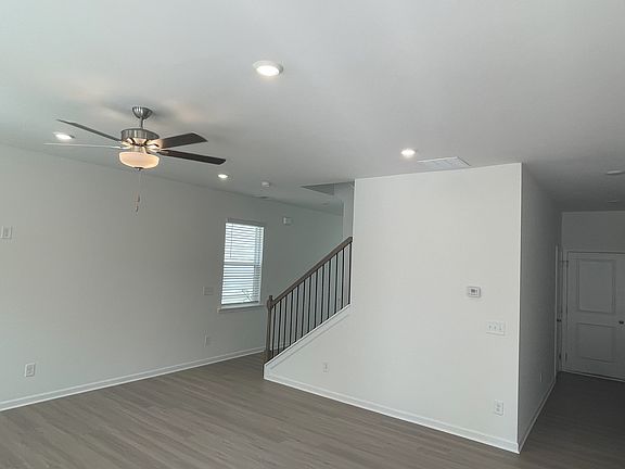 5th image of 64 Shelter Ln E