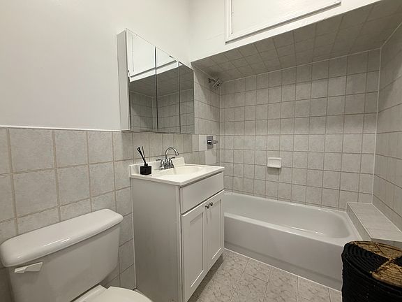 4th image of 112 Lincoln Ave APT 311