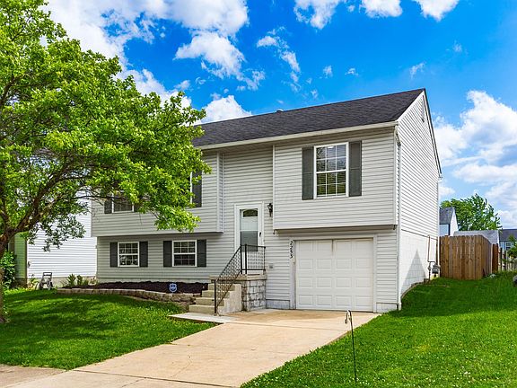 2nd image of 2253 Autumn Village Ct