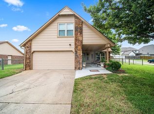 101 Fox Run Cir, Jenks, OK 74037